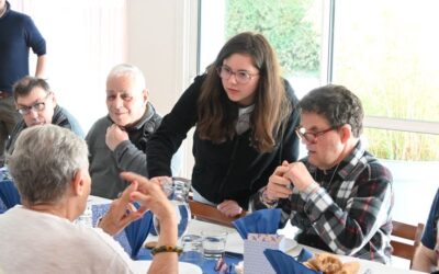 Un repas intergénérationnel