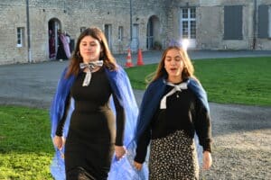 La reine et sa dame de compagnie